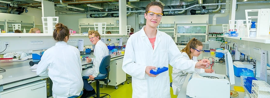 Life Science & Technology - Faculty of Science - Leiden University