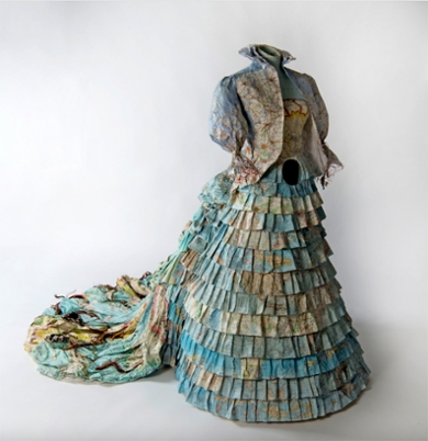 Territory Dress, Susan Stockwell, 2018, collectie Museum Volkenkunde/Nationaal Museum van Wereldculturen.